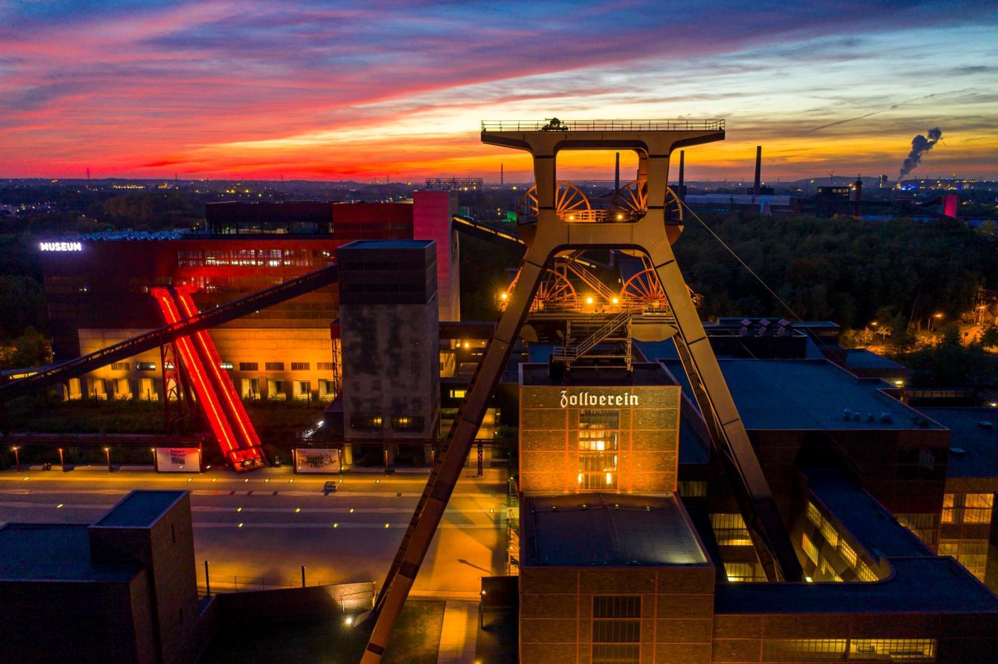 Modernes Apartment Mit Garage & Ps4 Von Stay Your Way Essen Zewnętrze zdjęcie